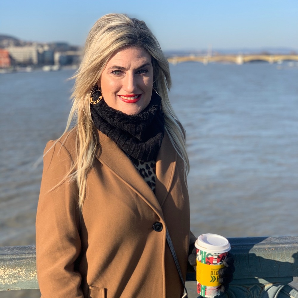 Meet your Posher, Traci